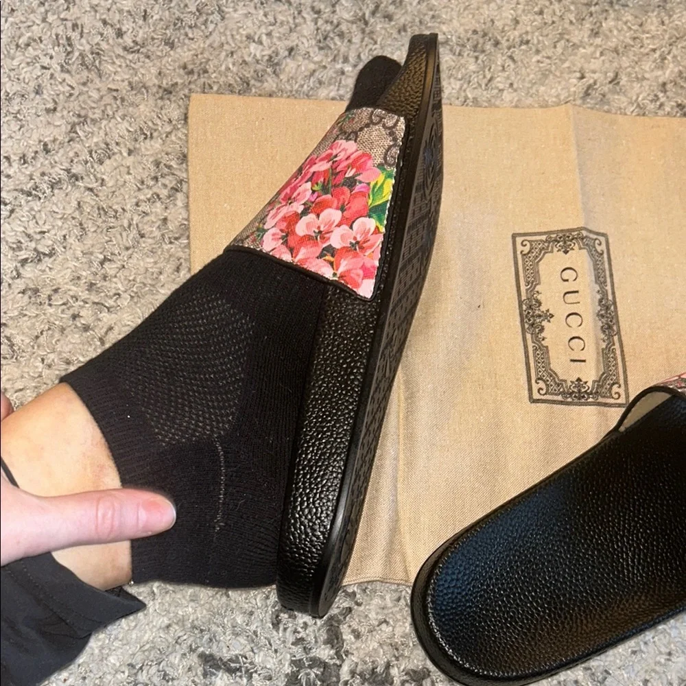 Gucci Slides Bloom Supreme slides - Picture 6 of 8